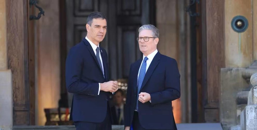 Pedro Sánchez y Keir Starmer